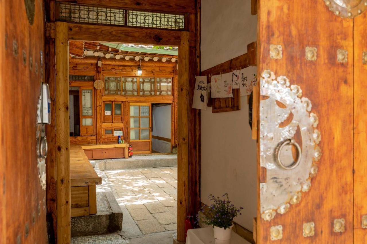 Dongmyo Hanok Sihwadang - Private Korean Style House In The City Center With A Beautiful Garden Soul Exteriér fotografie