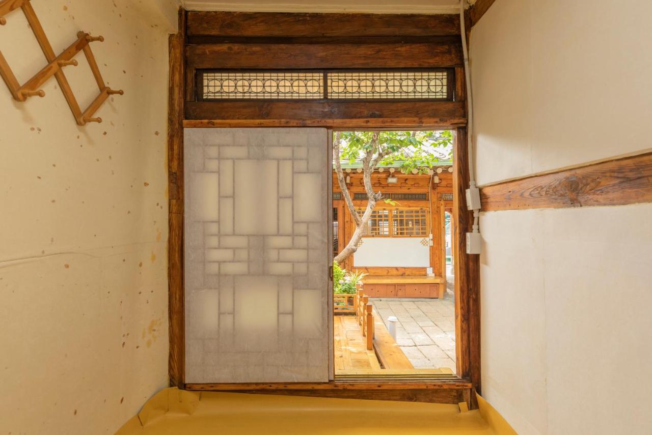Dongmyo Hanok Sihwadang - Private Korean Style House In The City Center With A Beautiful Garden Soul Exteriér fotografie