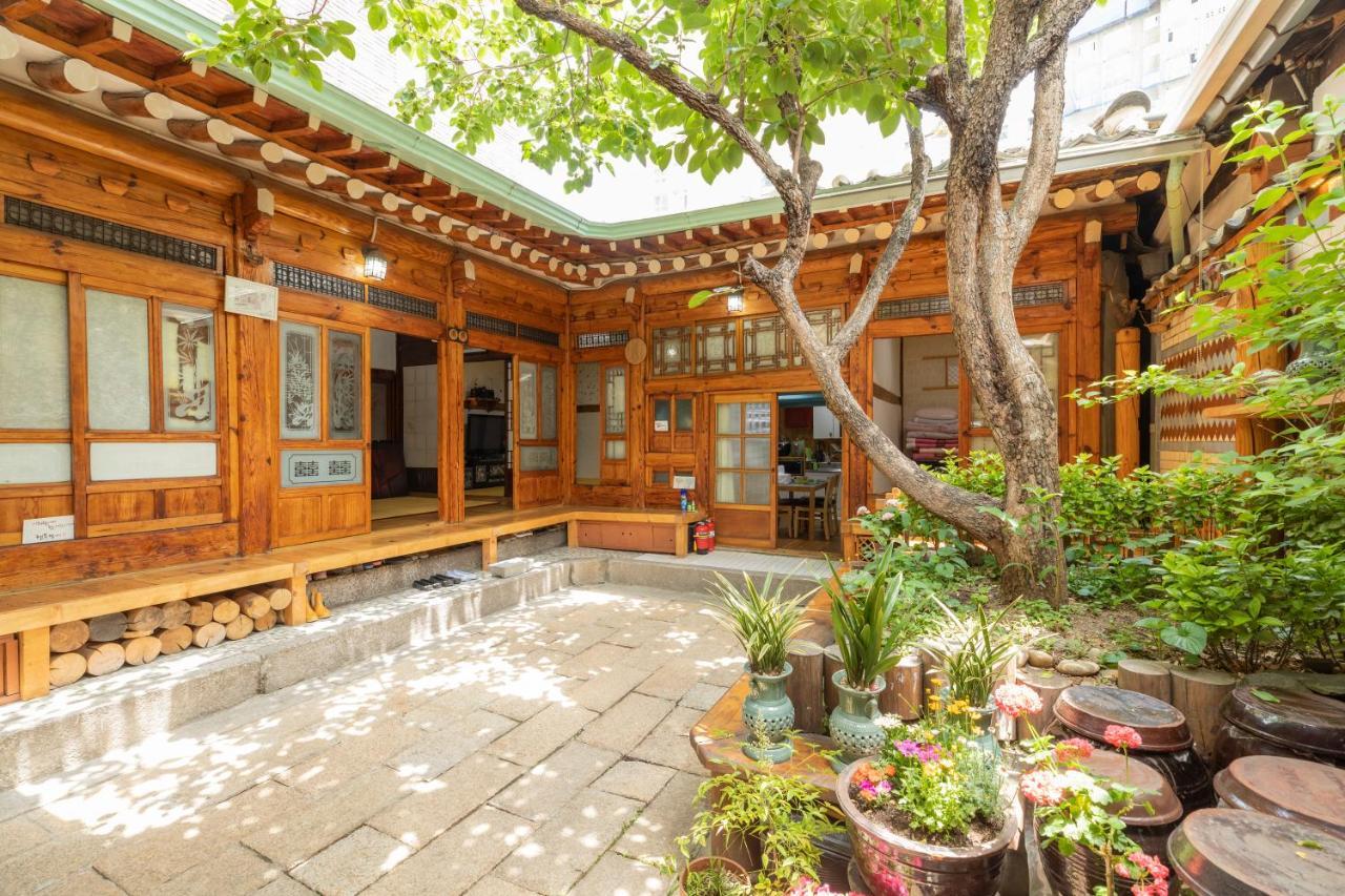 Dongmyo Hanok Sihwadang - Private Korean Style House In The City Center With A Beautiful Garden Soul Exteriér fotografie